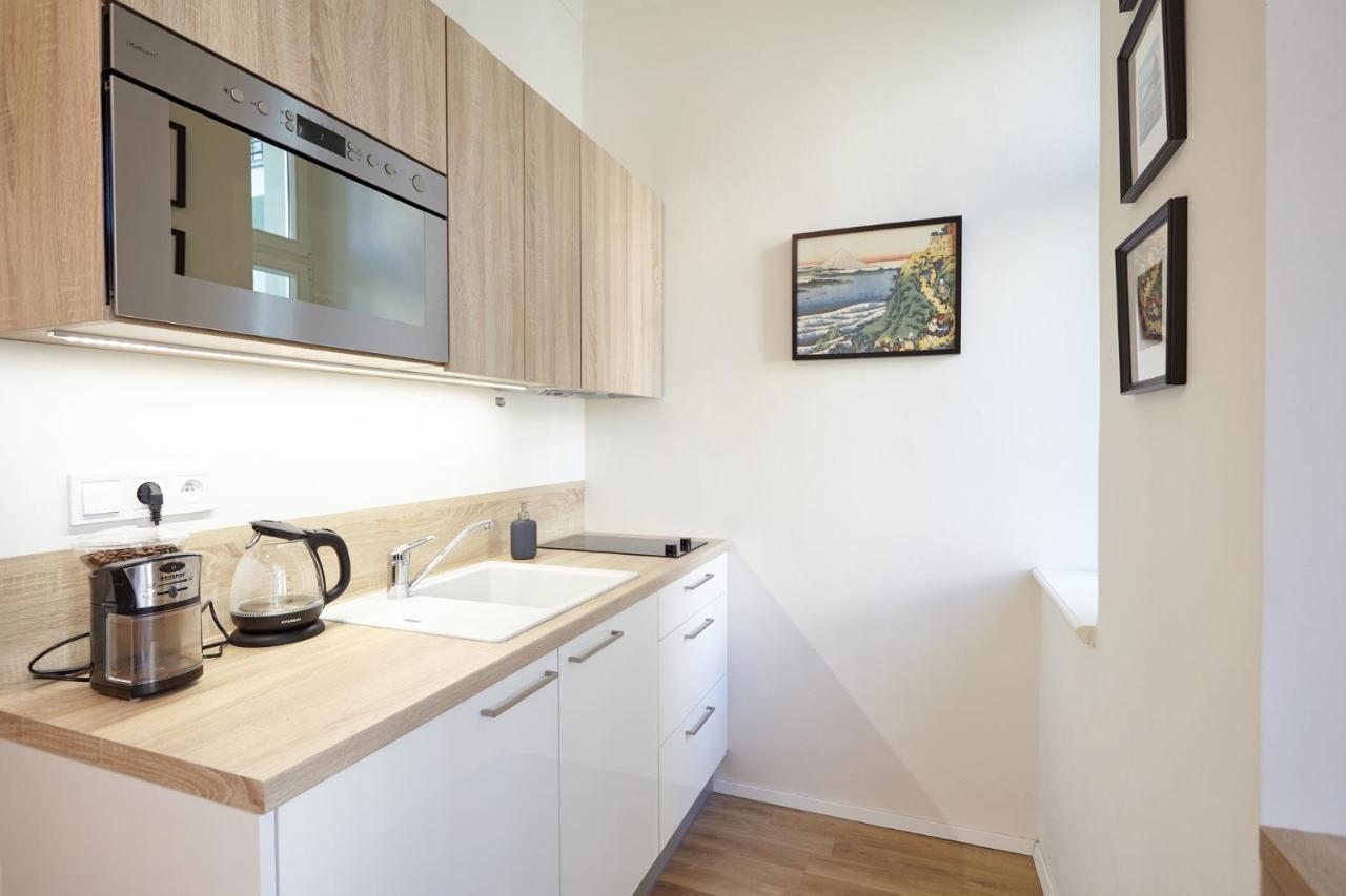 Friendly Apartments In Прага Экстерьер фото
