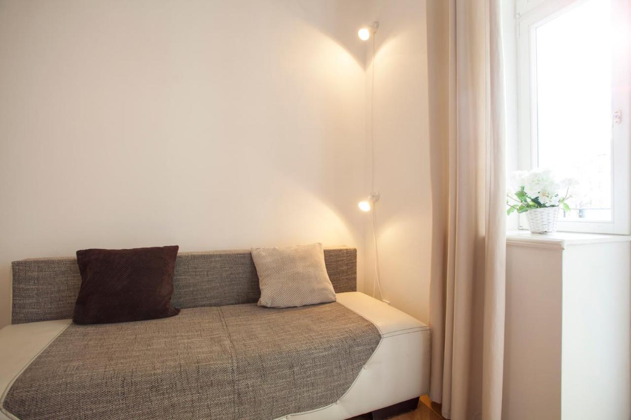 Friendly Apartments In Прага Экстерьер фото