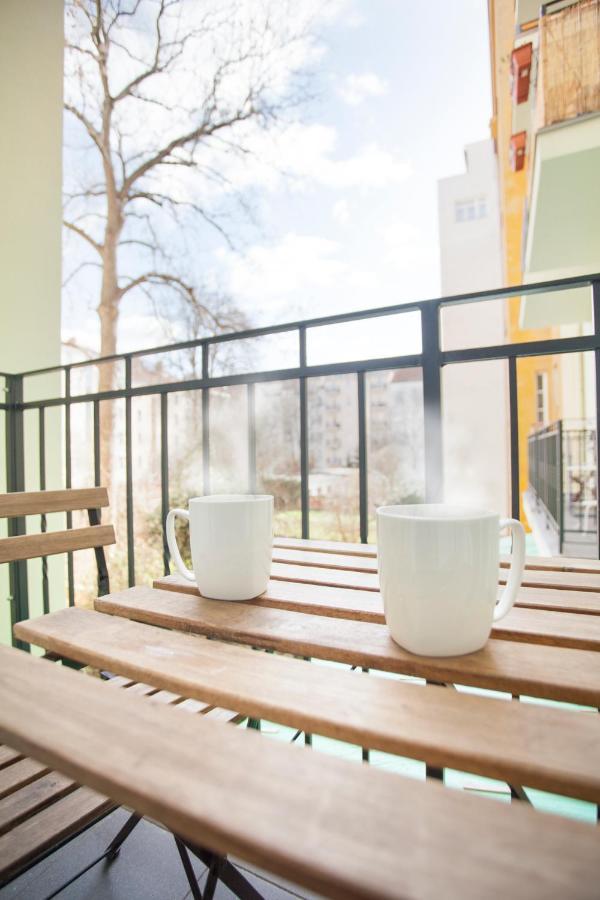 Friendly Apartments In Прага Экстерьер фото